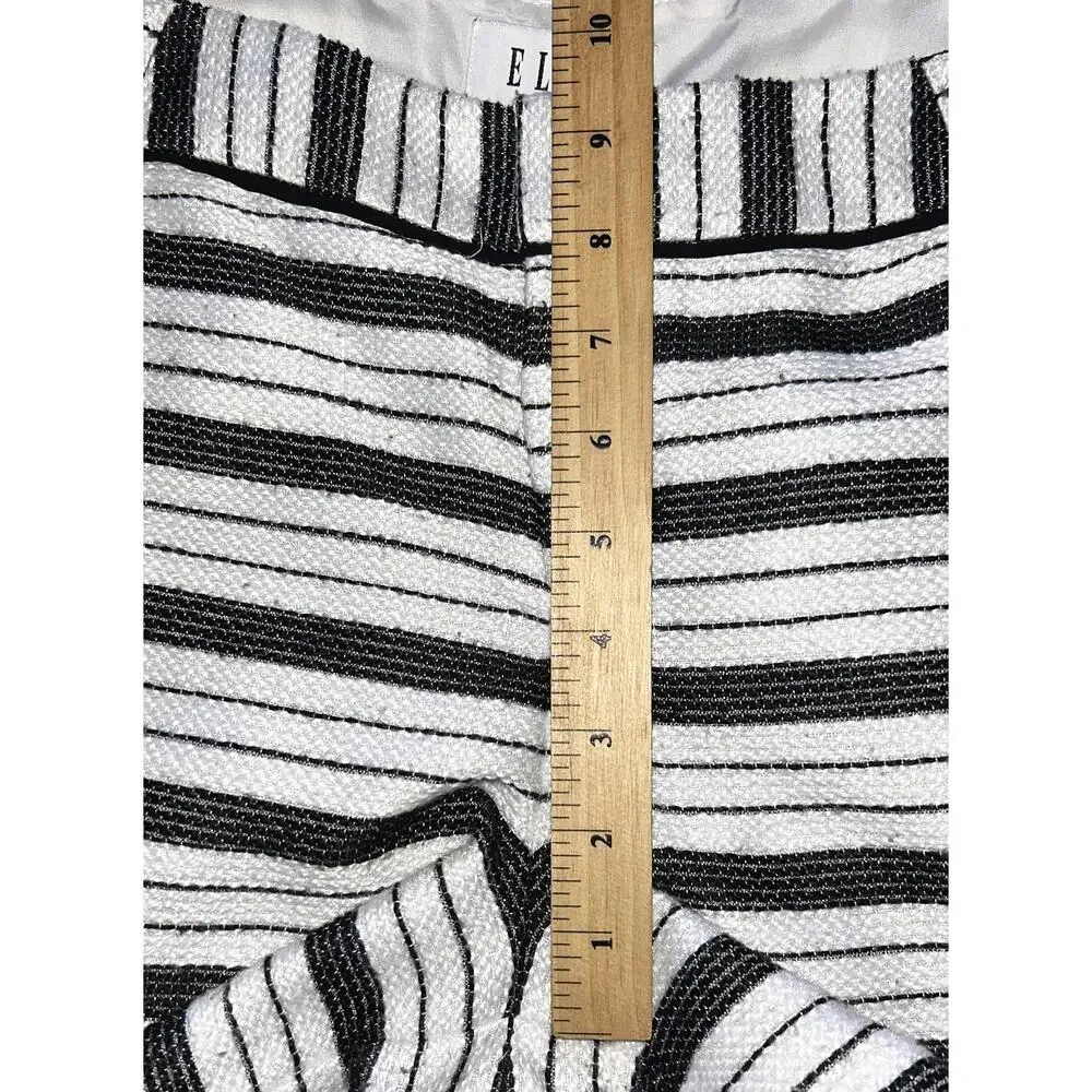 ELLE Black & White Striped Lined Knit Shorts Women's Size 6